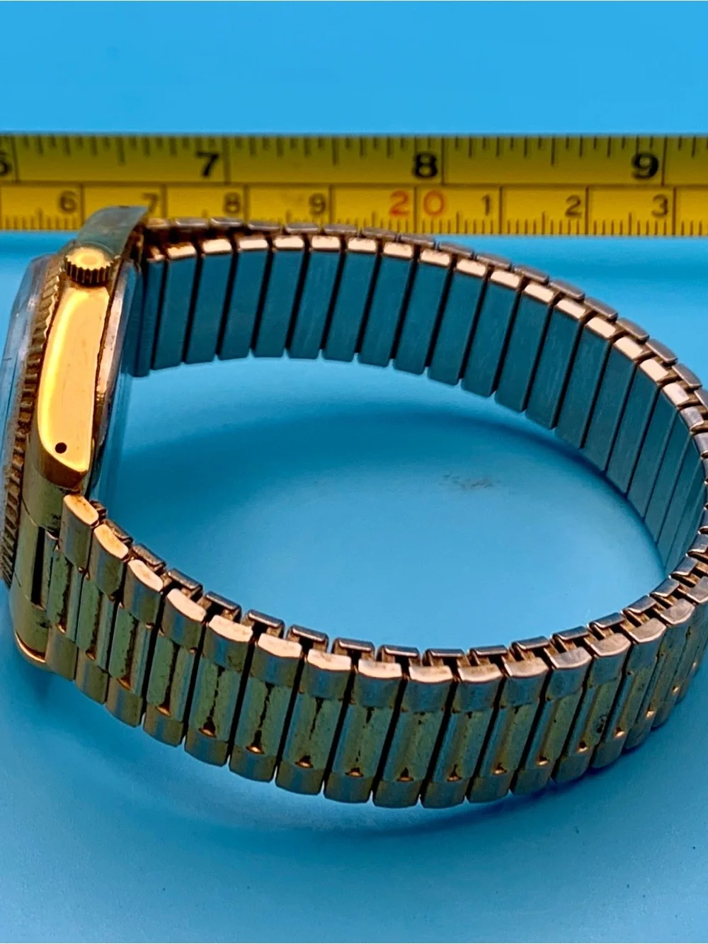 ARMITRON 20/2622 Men’s Vintage Dress Wristwatch Date Fluted Bezel Works New Batt